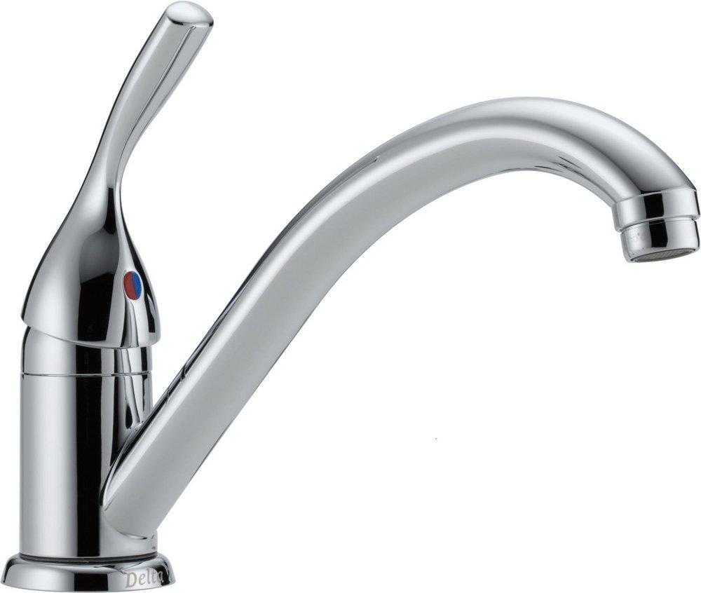 Delta Faucet Classic Single Handle Kitchen Faucet in Chrome