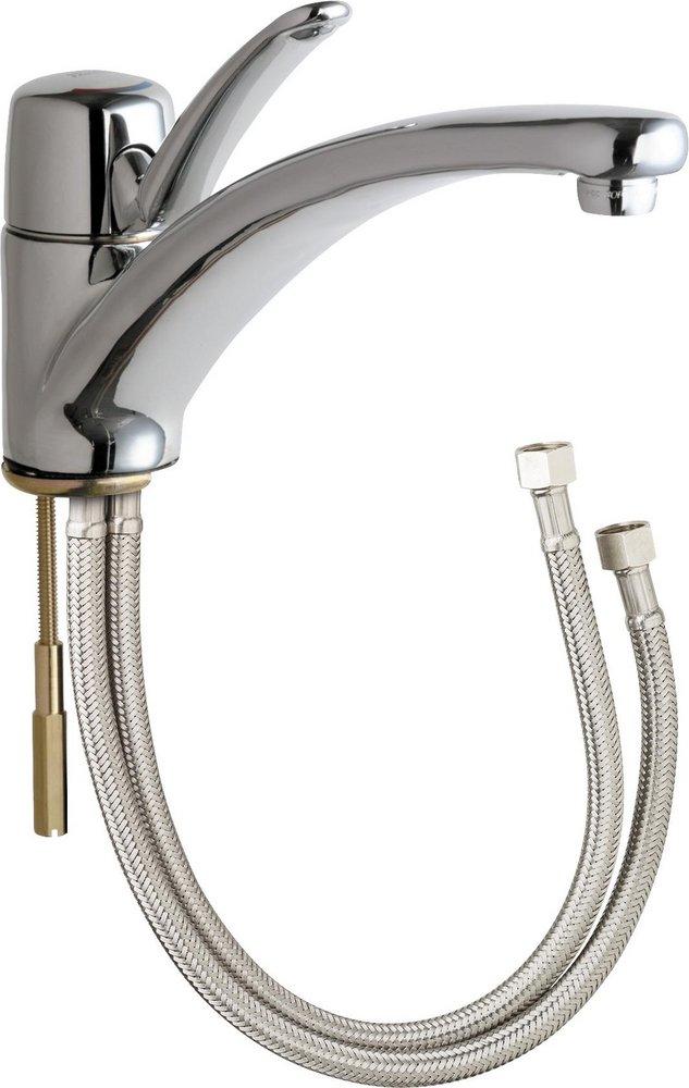 Single Handle Kitchen Faucet in Polished Chrome