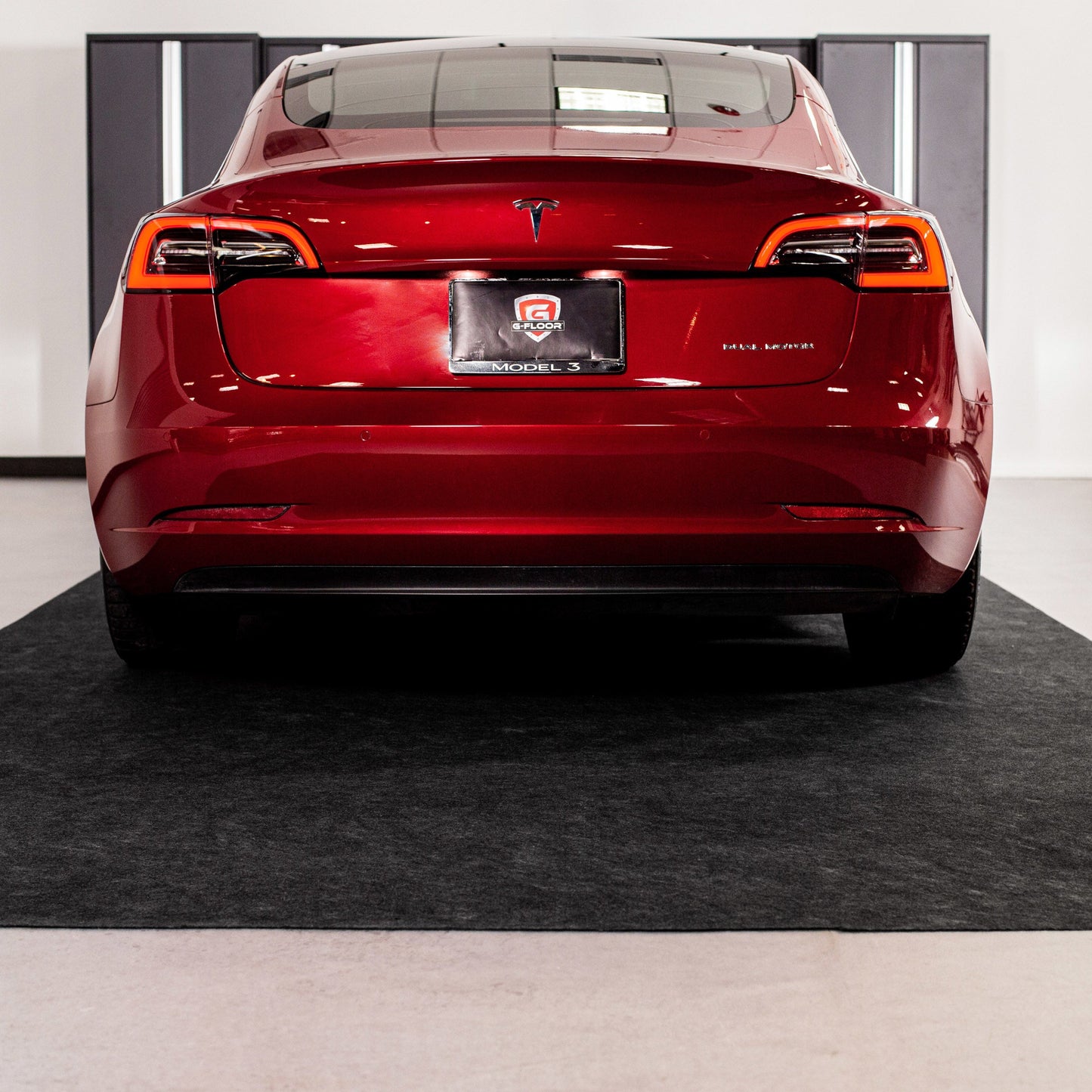 Garage Flooring | Dry Absorbent Flooring | G-Floor<sup>®</sup> Drip & Dry Absorbent Flooring