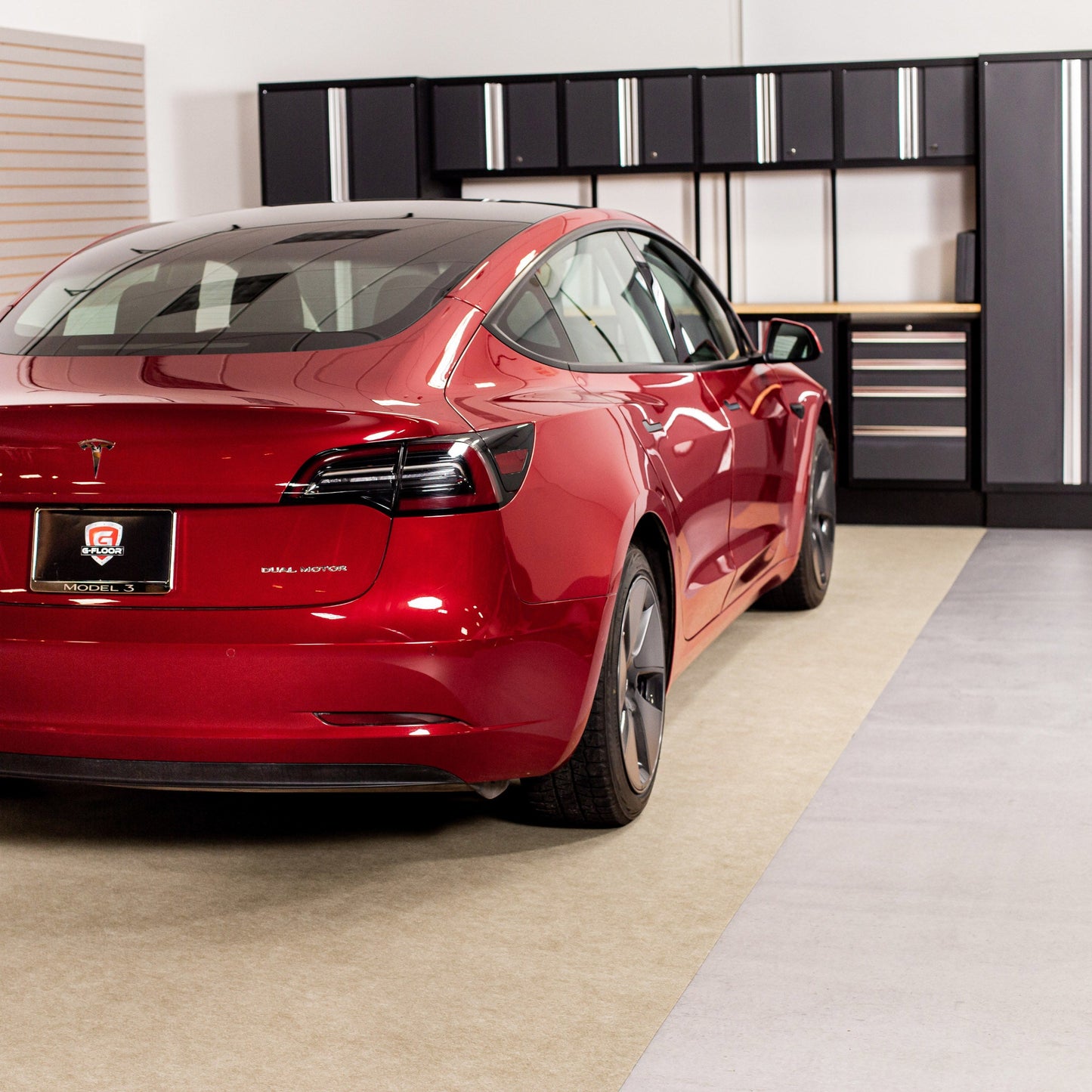 Garage Flooring | Dry Absorbent Flooring | G-Floor<sup>®</sup> Drip & Dry Absorbent Flooring