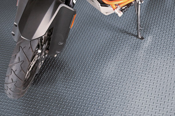 Garage Flooring | Diamond Tread™ Lite | G-Floor<sup>®</sup> Roll-Out Vinyl Flooring