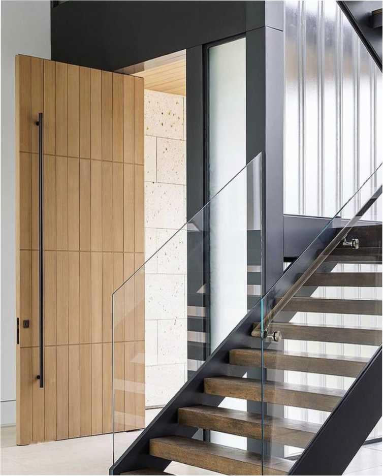 Pivot Door – PY-073 – Contemporary Pivot Wood Design