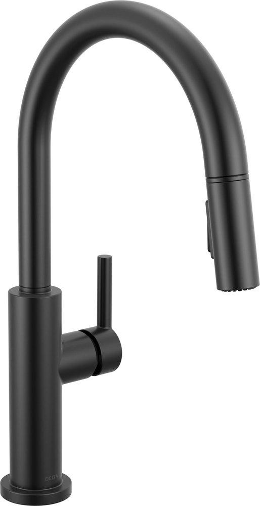 Delta Faucet Nicoli™ Single Handle Pull Down Kitchen Faucet in Matte Black