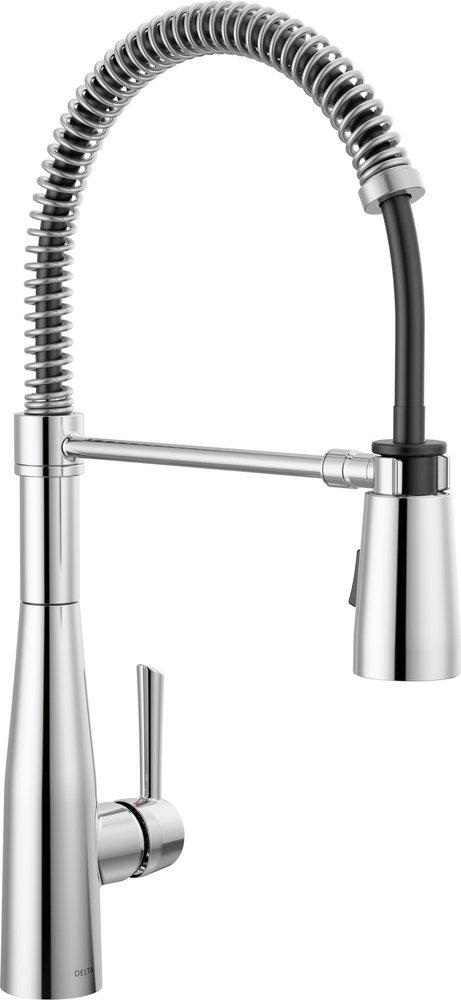 Delta Faucet Essa® Single Handle Pull Down Kitchen Faucet in Chrome