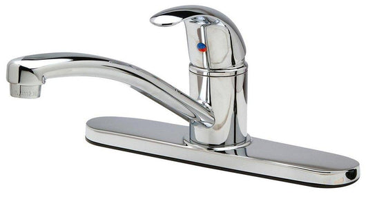 Single Handle Kitchen Faucet in Polished Chrome