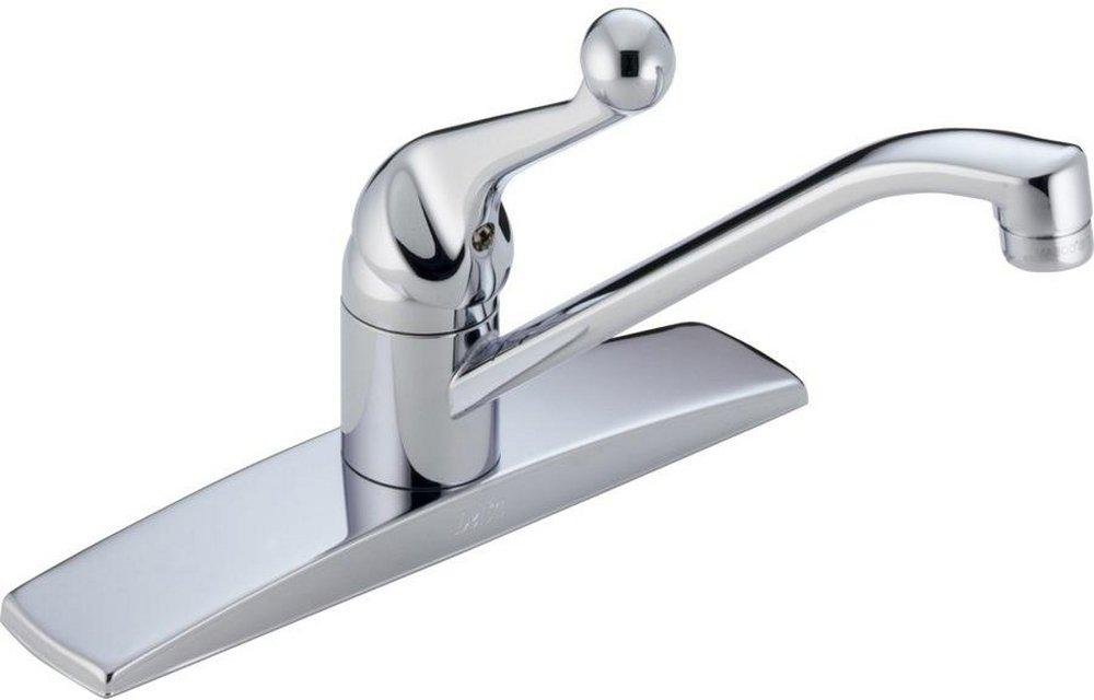 Delta Faucet Classic Single Handle Kitchen Faucet in Chrome
