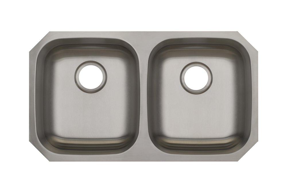 PROFLO® Plomosa 32-5/16 in. Undermount Stainless Steel Double Bowl Kitchen Sink