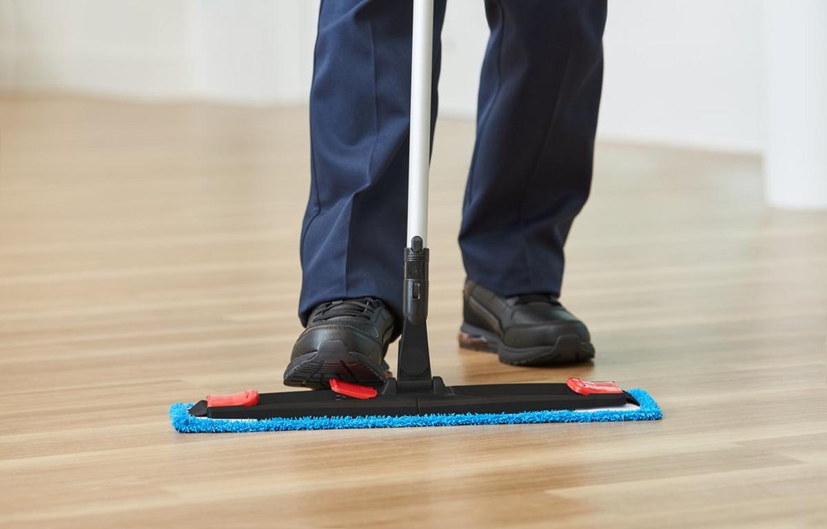 18 in. Adaptable Flat Mop Frame