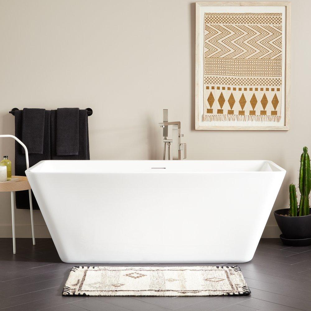 Signature Hardware Laxson 71 x 31-1/2 in. Freestanding Bathtub with Center Drain in White