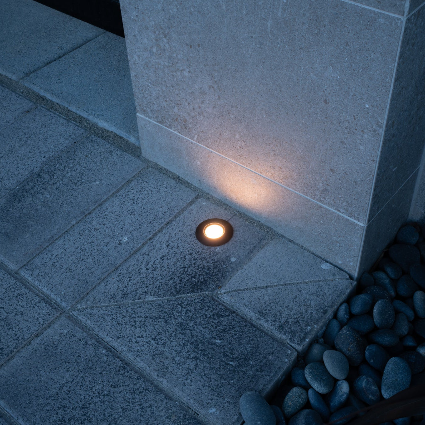 Mortirolo Black Brass In Ground Well Light