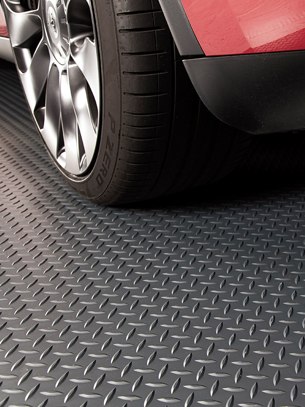 Garage Flooring | Diamond Tread™ | G-Floor<sup>®</sup> Roll-Out Vinyl Flooring