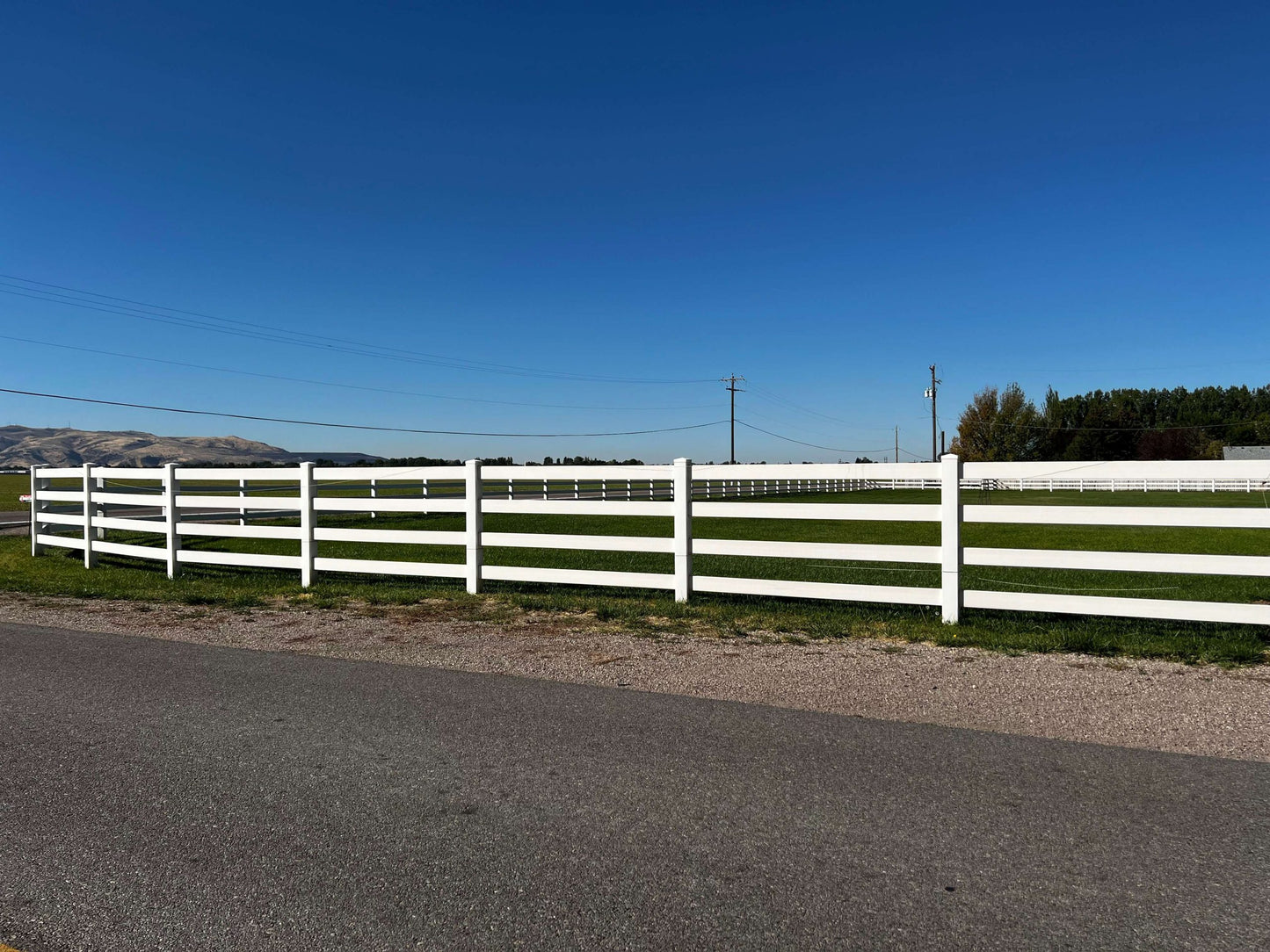 4 Rail Vinyl Horse Fence
