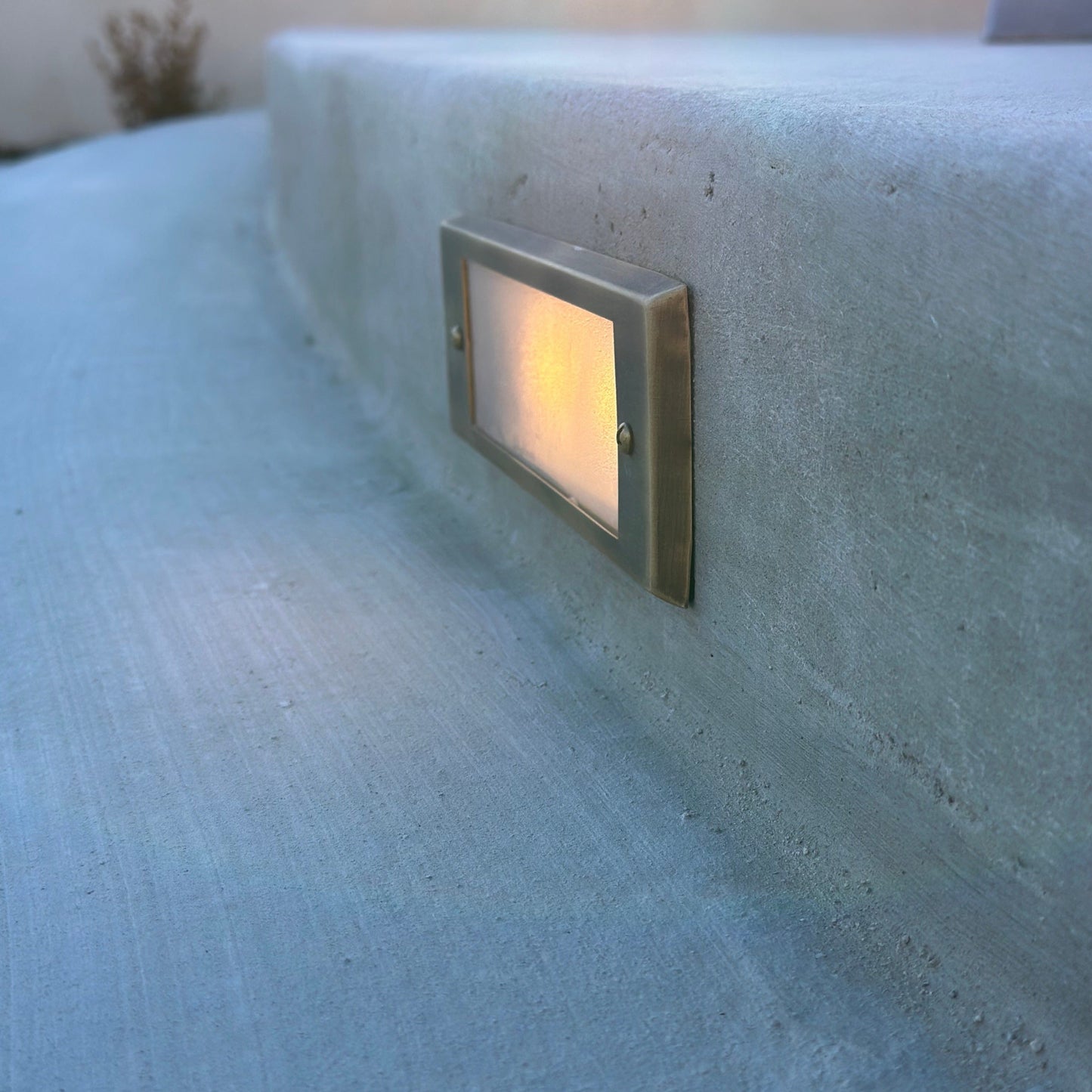 Tulay Step Light Frosted Lens