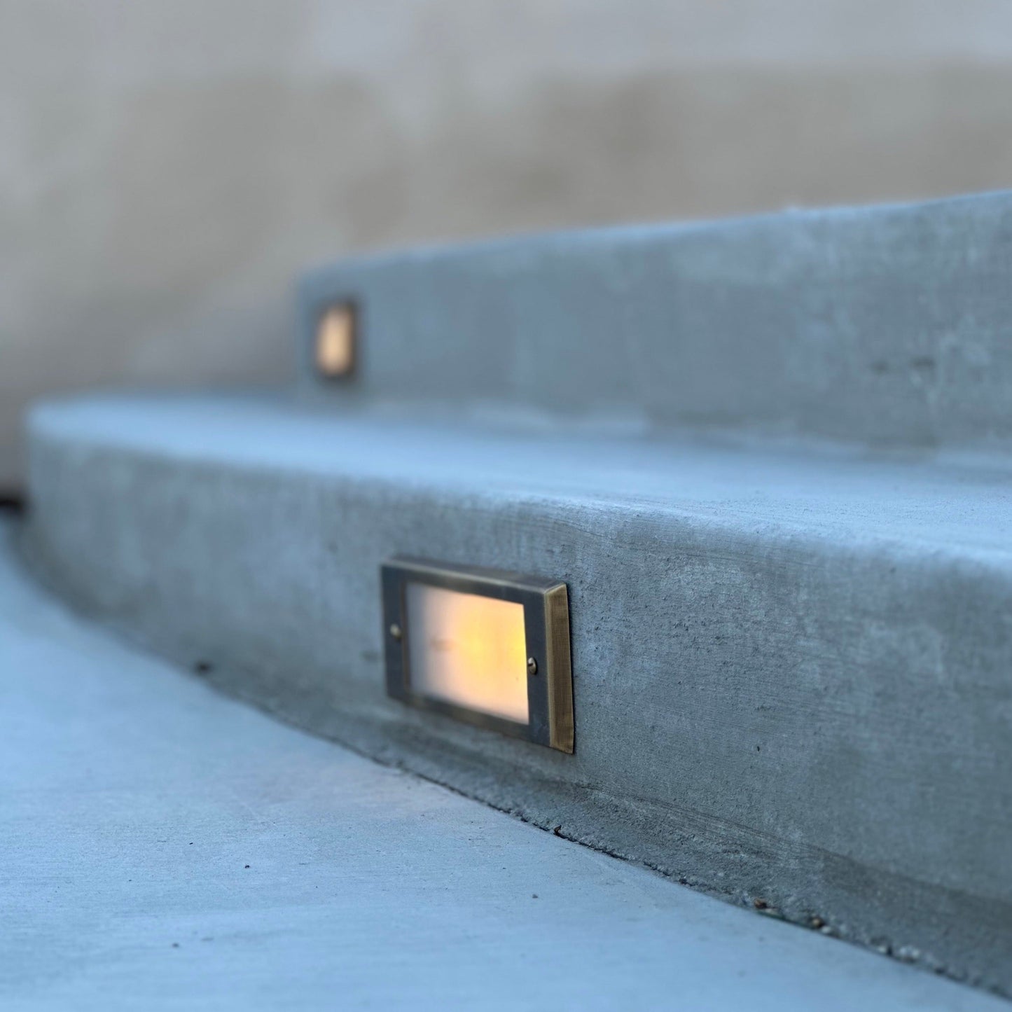 Tulay Step Light Frosted Lens