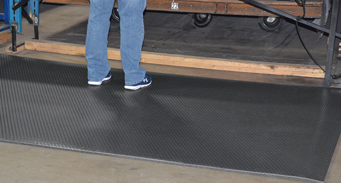Anti-Fatigue Mat | Small Coin™ Tread | G-Floor<sup>®</sup> Anti-Fatigue Cushioned Vinyl Flooring