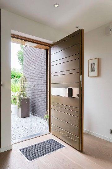 Pivot Door – PY-055 – Contemporary Pivot Wood Design