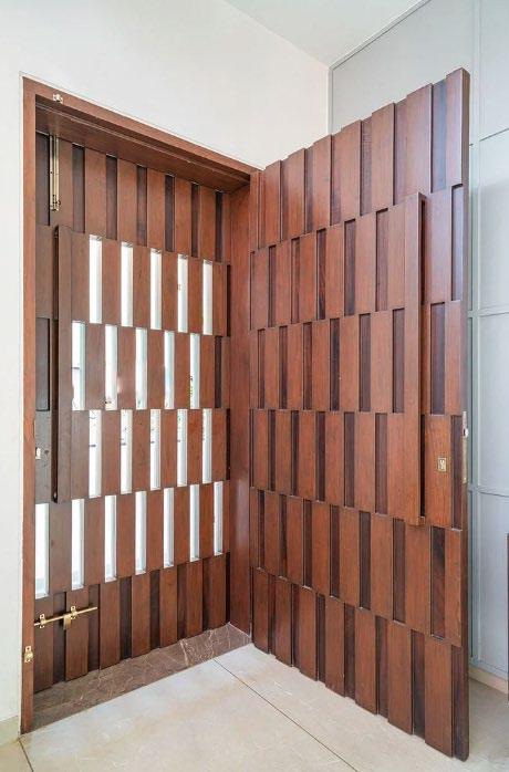 Pivot Door – PY-032 – Contemporary Pivot Wood Design